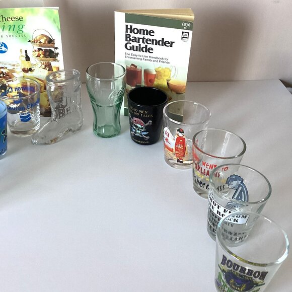 Vintage Collectible 11 Small Shot Drinking Glasses Bartender Guide Wine Tasting - Picture 3 of 7